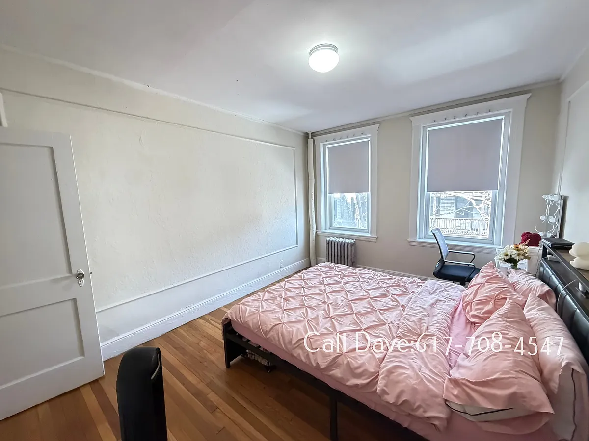 Building Photo - 8 Vinal St #9