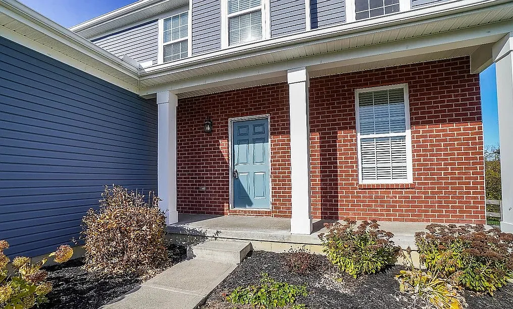 4 bed, 1874 sqft, $2,800 — Photo 2