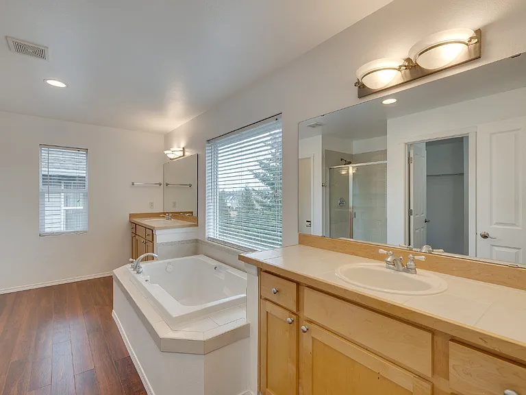 6720 Marshall Ave SE — Photo 20