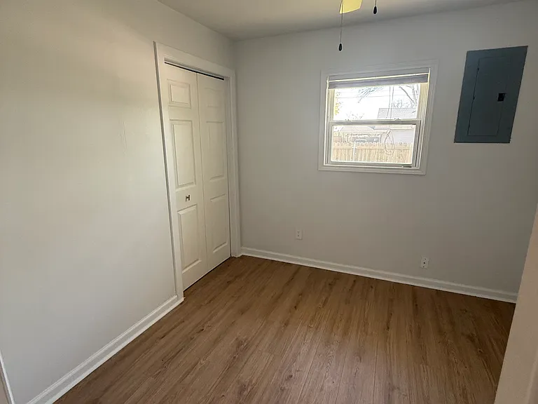 512 S 5th St — Photo 10