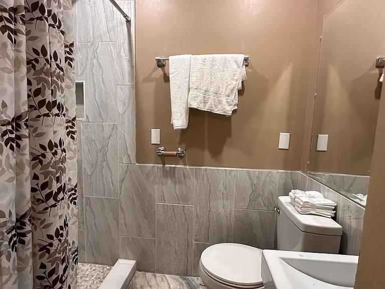 111 Drake St #A — Photo 5