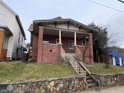 836 Duss Ave, Ambridge, PA, 15003