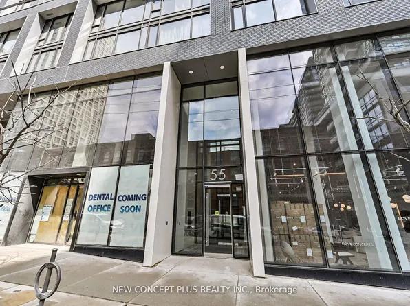 55 Ontario St #2301, Toronto, ON M5A 2V8