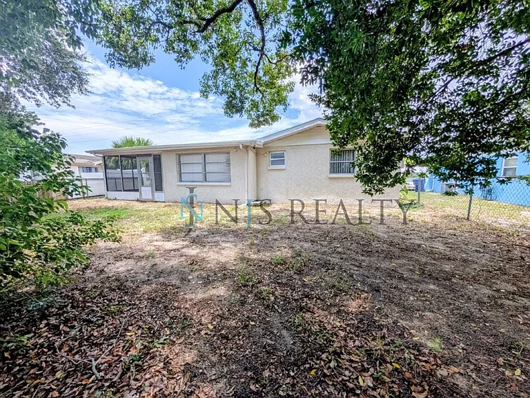 9520 Gray Fox Ln — Photo 17