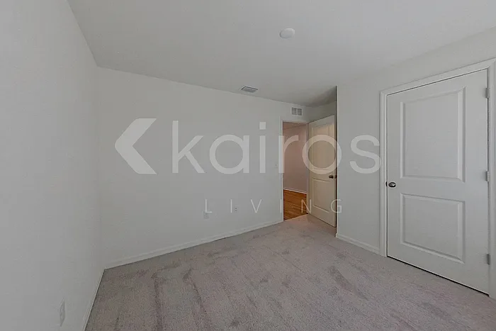 2306 NW 20th Pl — Photo 7