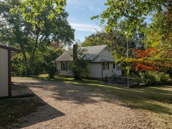 7192 Jones Rd, Bloomsdale, MO 63627