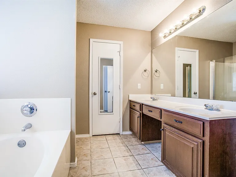 14 Enchanted Ct — Photo 16