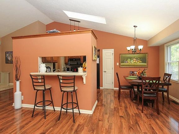 5th image of 8467 Hill Pine Ct
