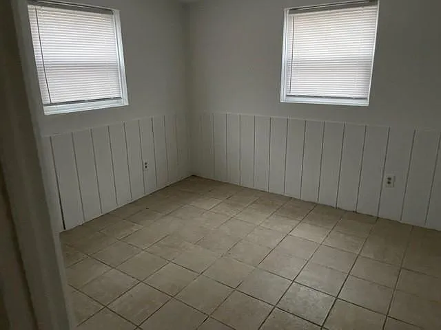 1116 Broadmoor Drive — Photo 3