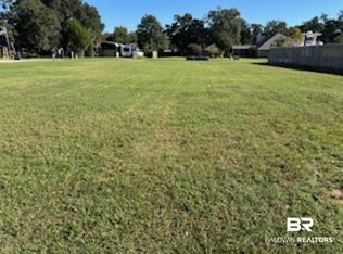 33434 Woodlands Dr, Lillian, AL 36549