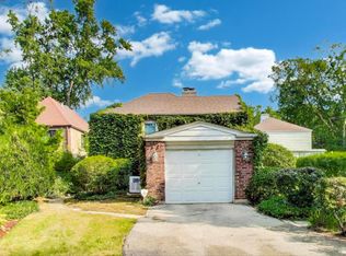 1930 Bennett Ave, Evanston, IL 60201