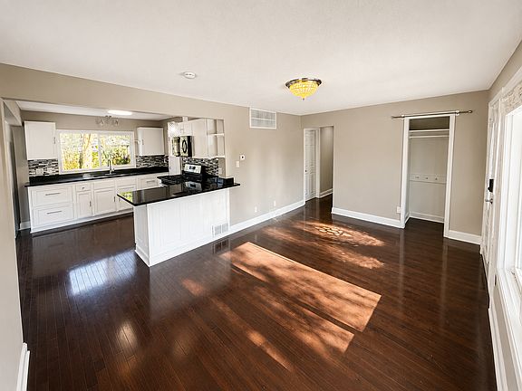 4th image of 8401 14th Ave S