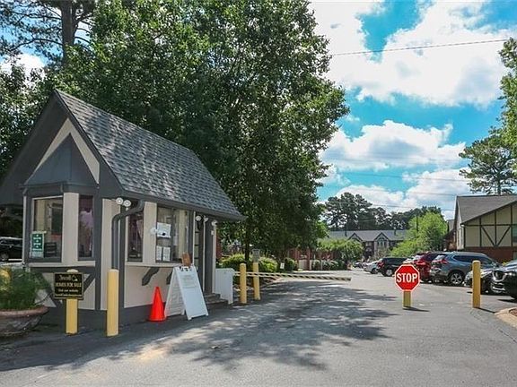 2nd image of 6851 Roswell Rd Unit D10