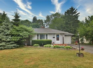 290 Coronado Dr, Rochester, NY 14617