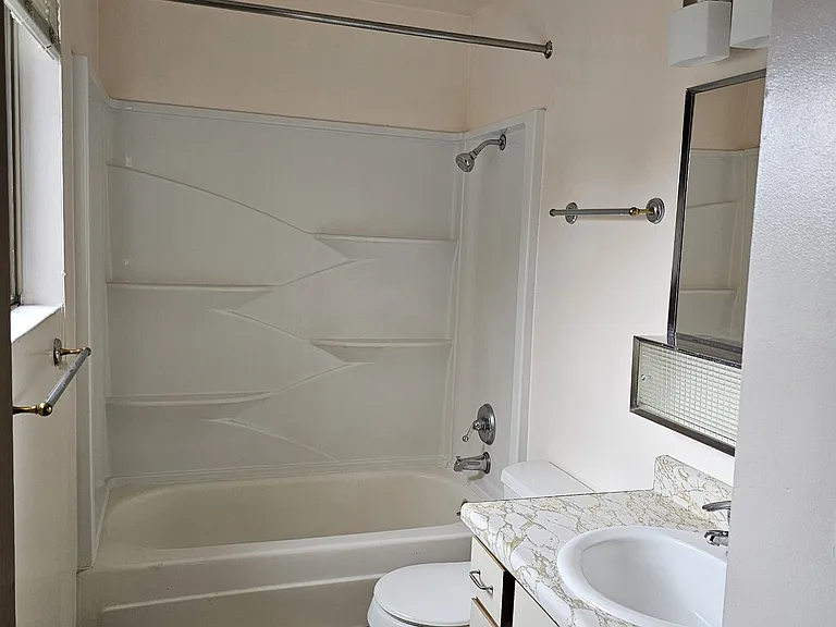 701 E 6th Ave #204 — Photo 11