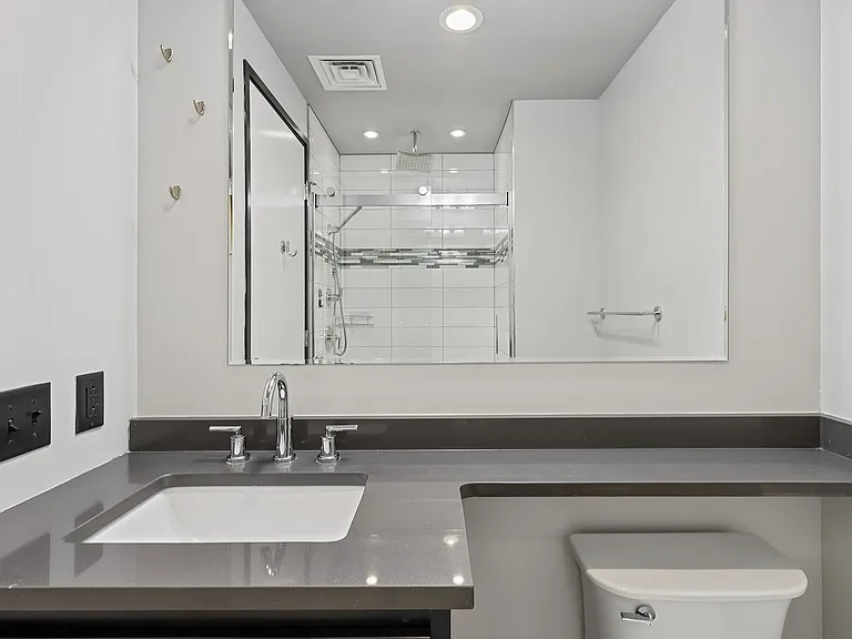 21-web-or-mls-1627 Penn Ave Unit 502-S2409-021