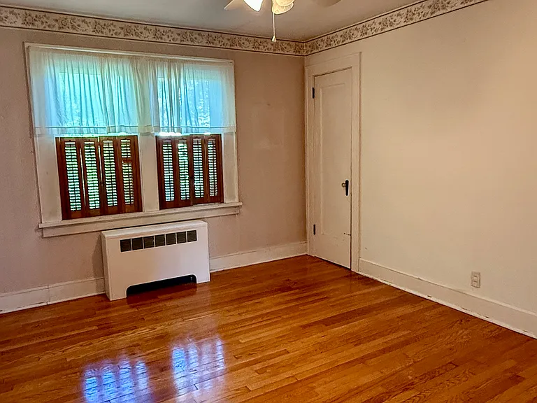 232 Riverside Dr — Photo 21