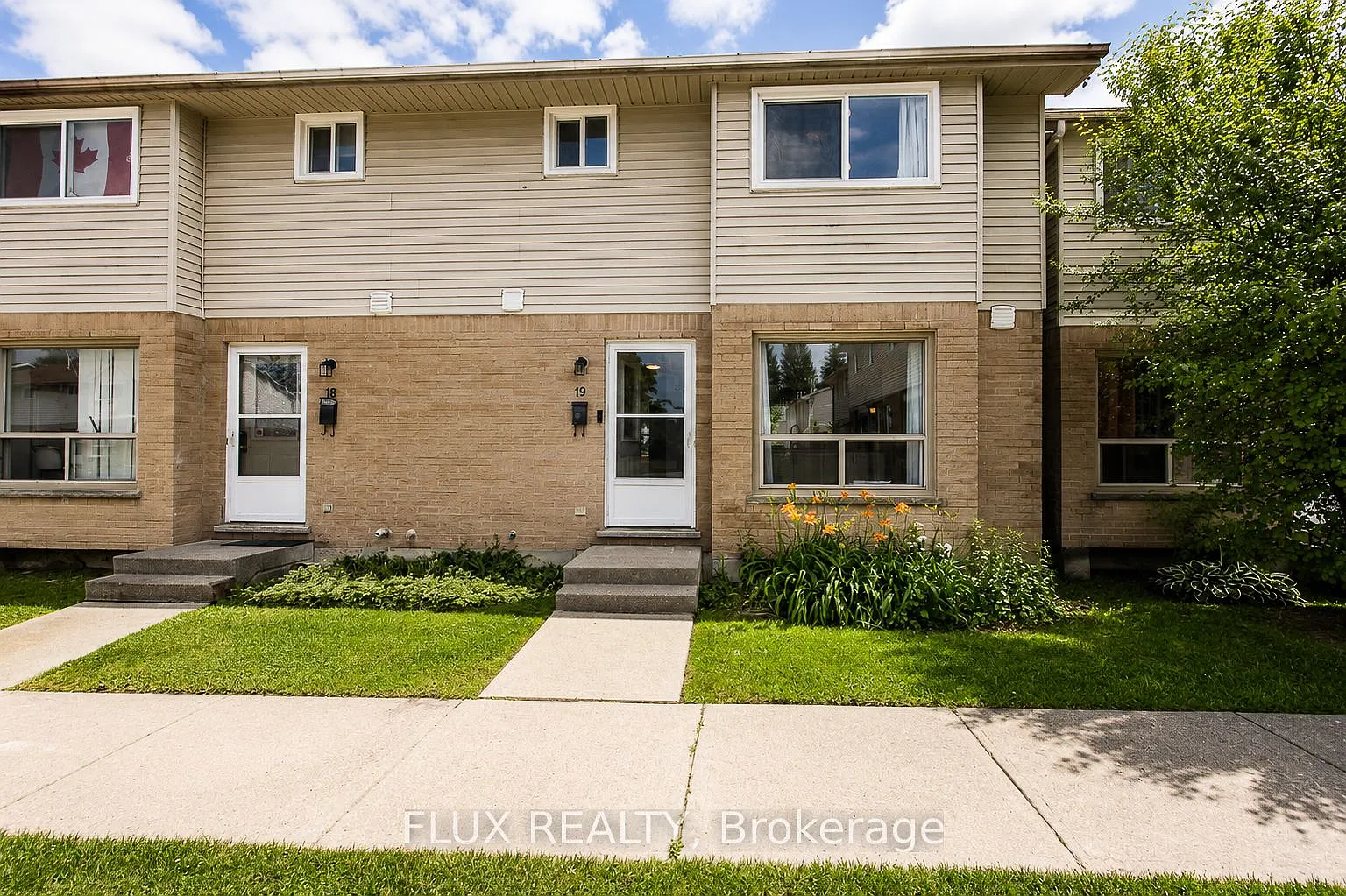 3 bed, $2,300 — Photo 1