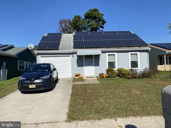 224 Huntington Dr, Southampton, NJ 08088