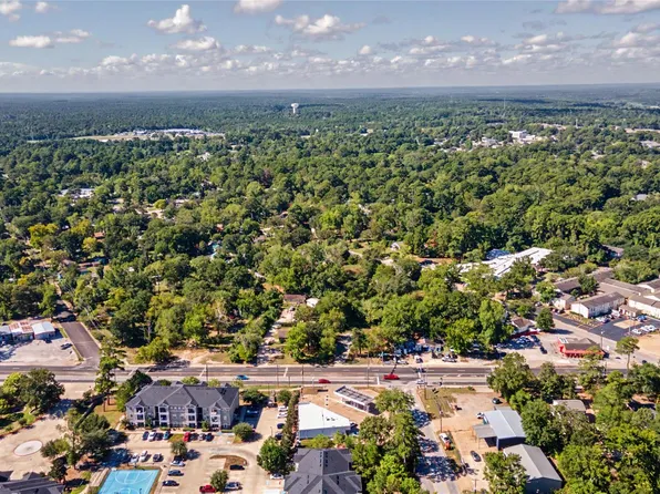 3002 Sam Houston Ave, Huntsville, TX 77340