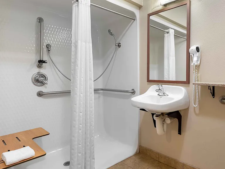 Studio Suite - 1 Queen Bed