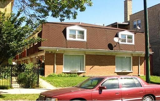 1st image of 1916 W Pratt Blvd #B