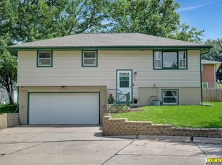 254 Charlie Cir, Syracuse, NE 68446