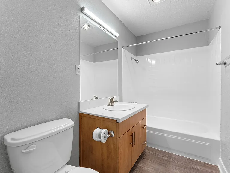 The Circle Apartments at Long Beach — Photo 49