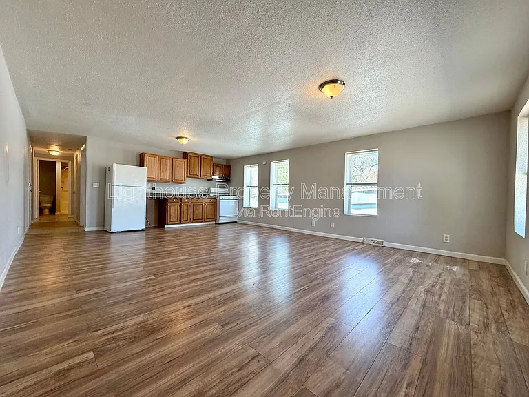 273 E Forest Ave #6 — Photo 3