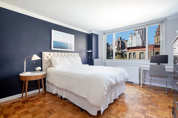 Sold by Sotheby's International Realty | media 5