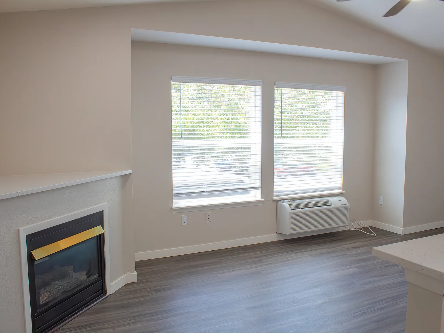 Studio, 495 sqft, $1,499 — Photo 2