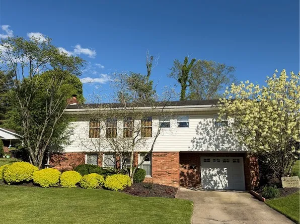 102 Olin Dr, Woodsfield, OH 43793