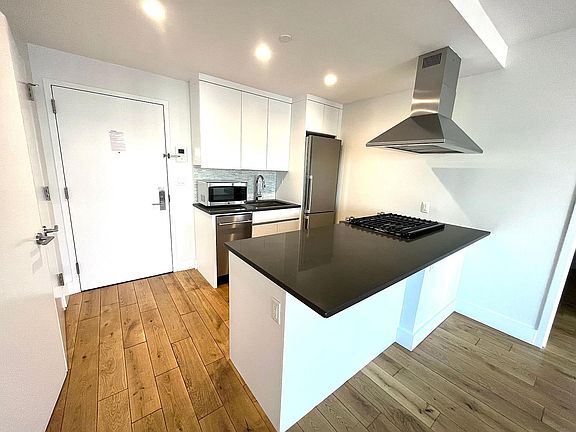 2nd image of 504 Myrtle Ave APT 5C