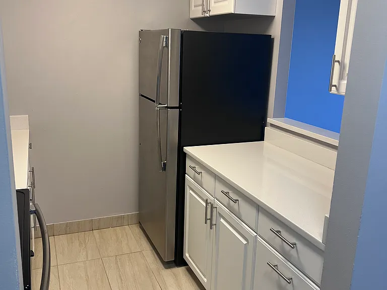 Amy Lowell Apartments — Photo 15