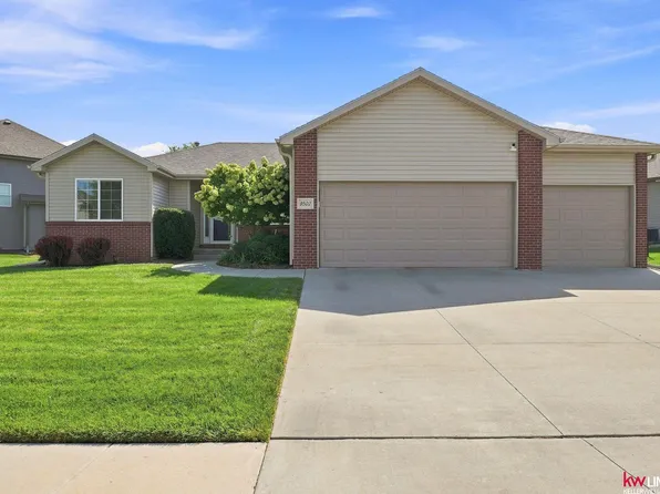 9502 S 71st St, Lincoln, NE 68516