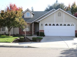 188 Oak Ave, Clovis, CA 93611