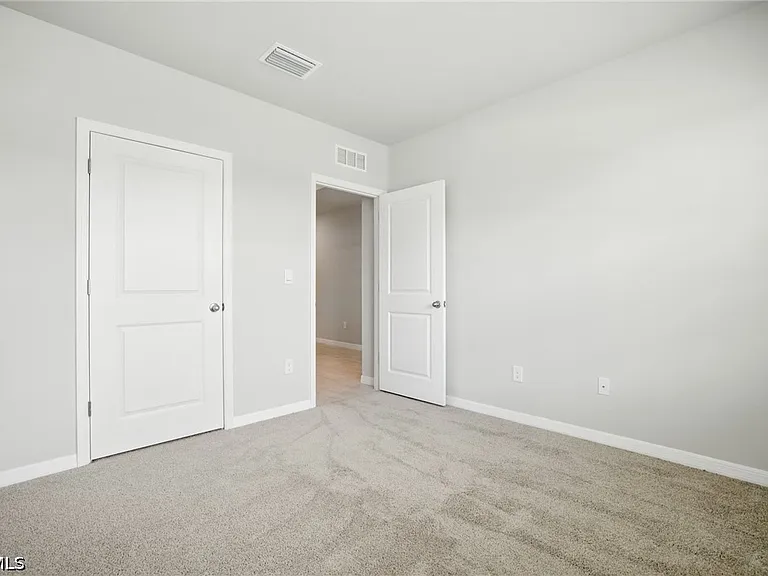2465 NW 9th St — Photo 5