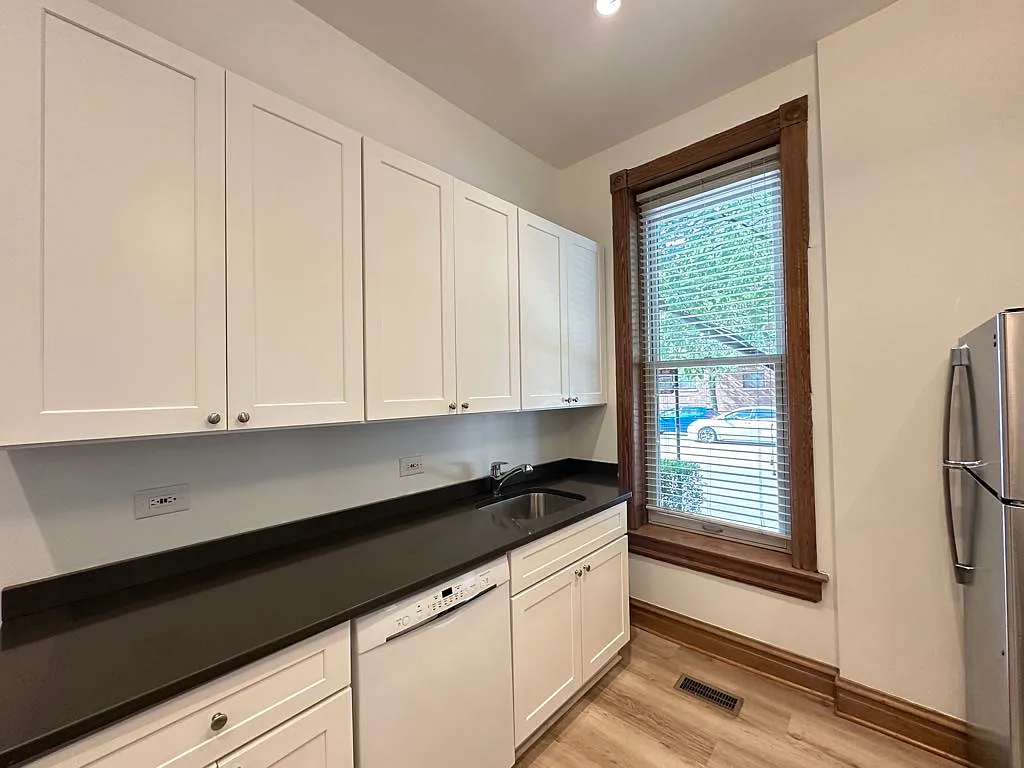 Appealing 2 Bed, 1 Bath at Ashland + Addison (Wrigleyville) — Photo 4