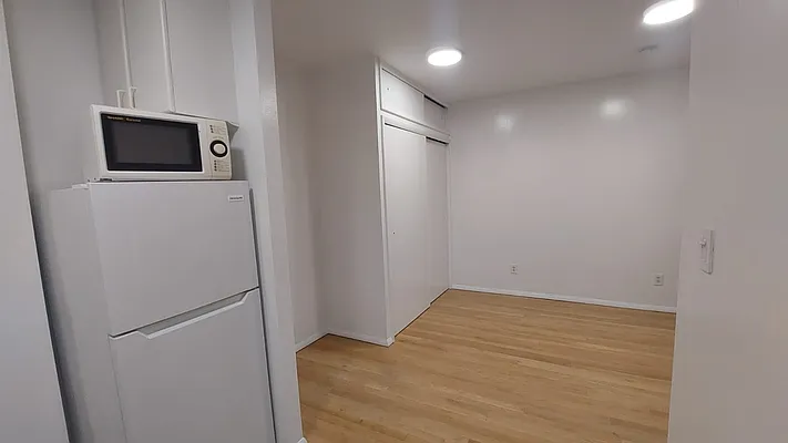 Rented by Krieger Real Estate LLC | media 9