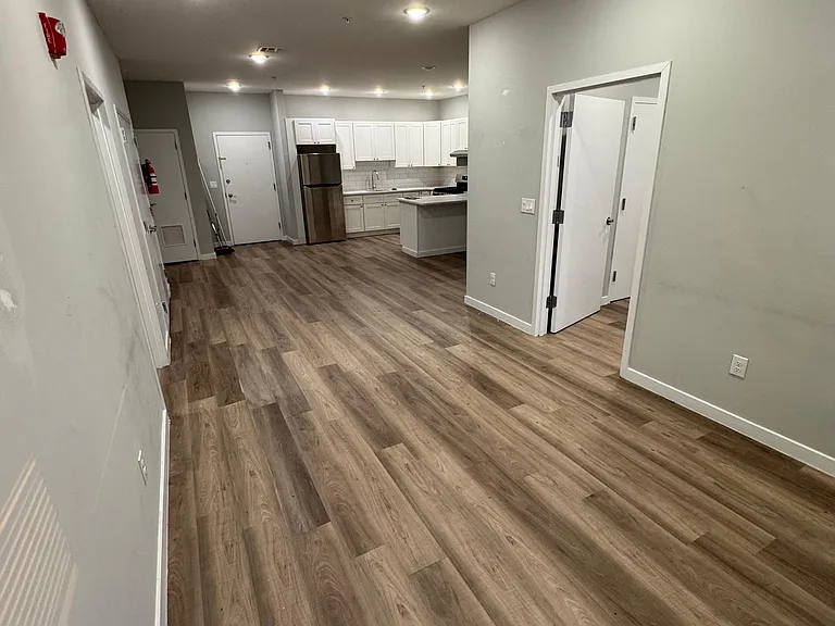 449 E 18th St #201 — Photo 5