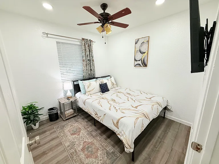 8529 Santa Clara Dr — Photo 16