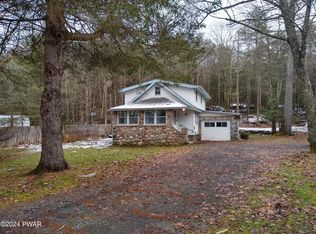 328 Twin Lakes Rd, Shohola, PA 18458