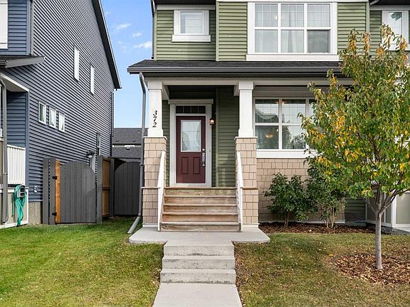 3rd image of 372 W Kingsmere Way SE