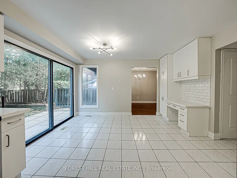 300 Conley St — Photo 14