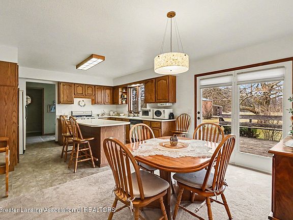 4th image of 9055 Randolph Rd