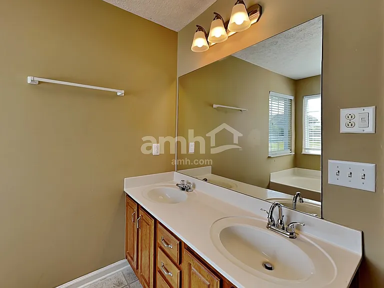 1000 Brianne Ct — Photo 12