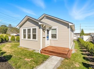 57 Hill St, Hopedale, MA 01747