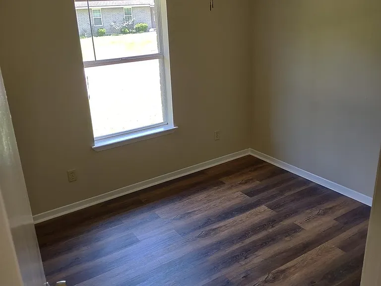 102 Libby Cir — Photo 24