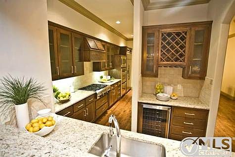 2nd image of 4238 McKinney Ave Unit 2