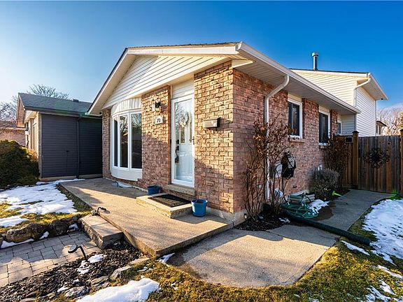 3rd image of 70 Athenia Dr